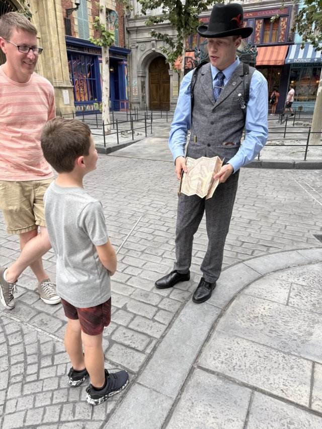 Universal_Image06